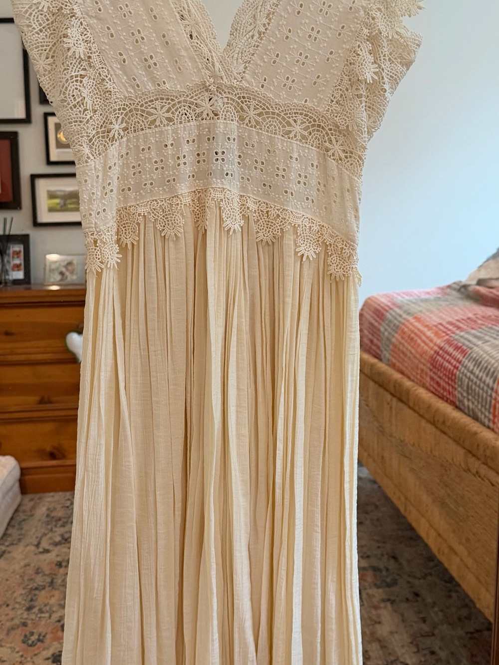 ZARA DRESS. NWT Cream Lace-Trim Maxi Dress